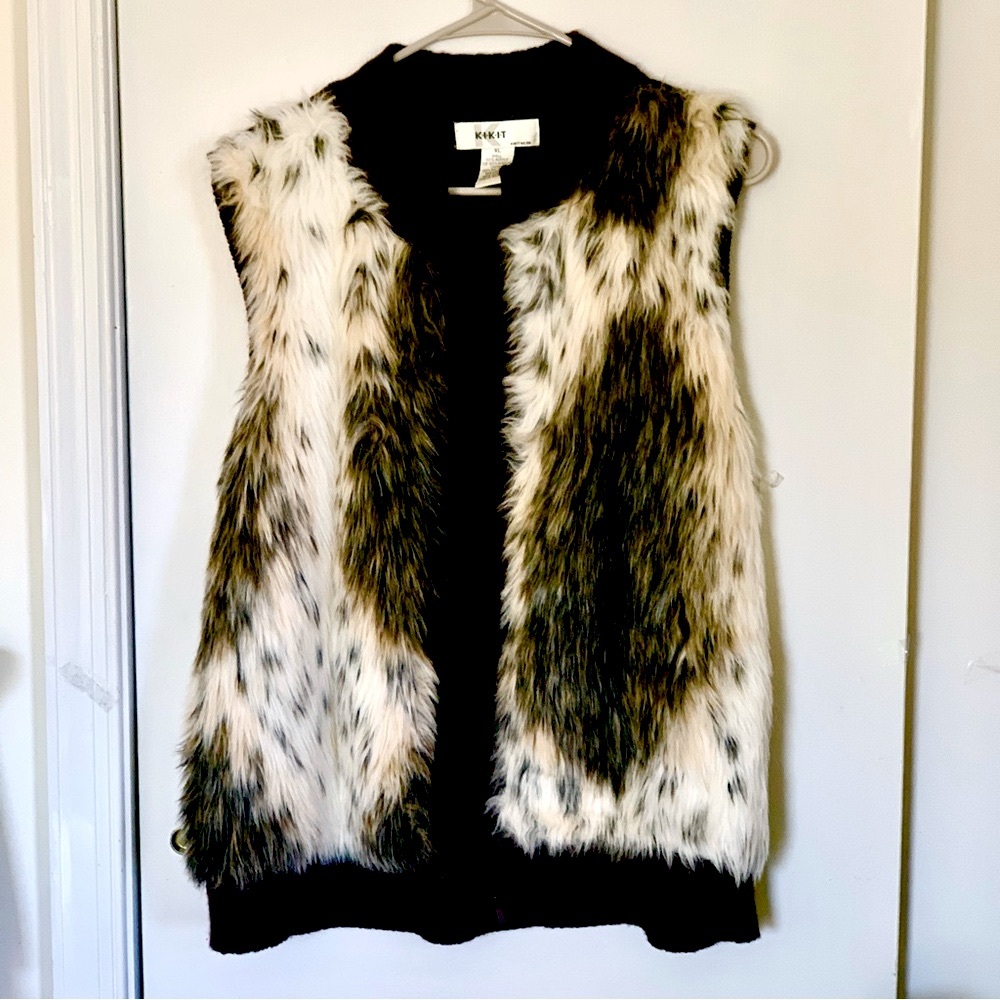 Kikit sweater coat vest, Zips Sz XL gorgeous warm material May fit 1X See Below